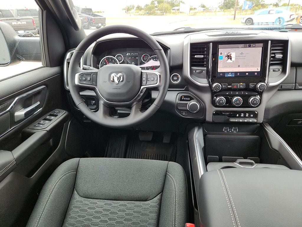 2025 RAM 1500 RAM 1500 LONE STAR CREW CAB 4X2 5'7' BOX