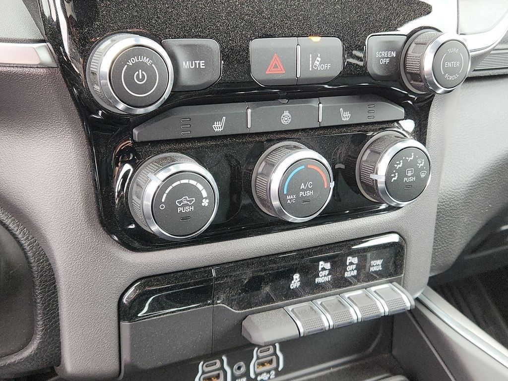 2025 RAM 1500 RAM 1500 LONE STAR CREW CAB 4X2 5'7' BOX