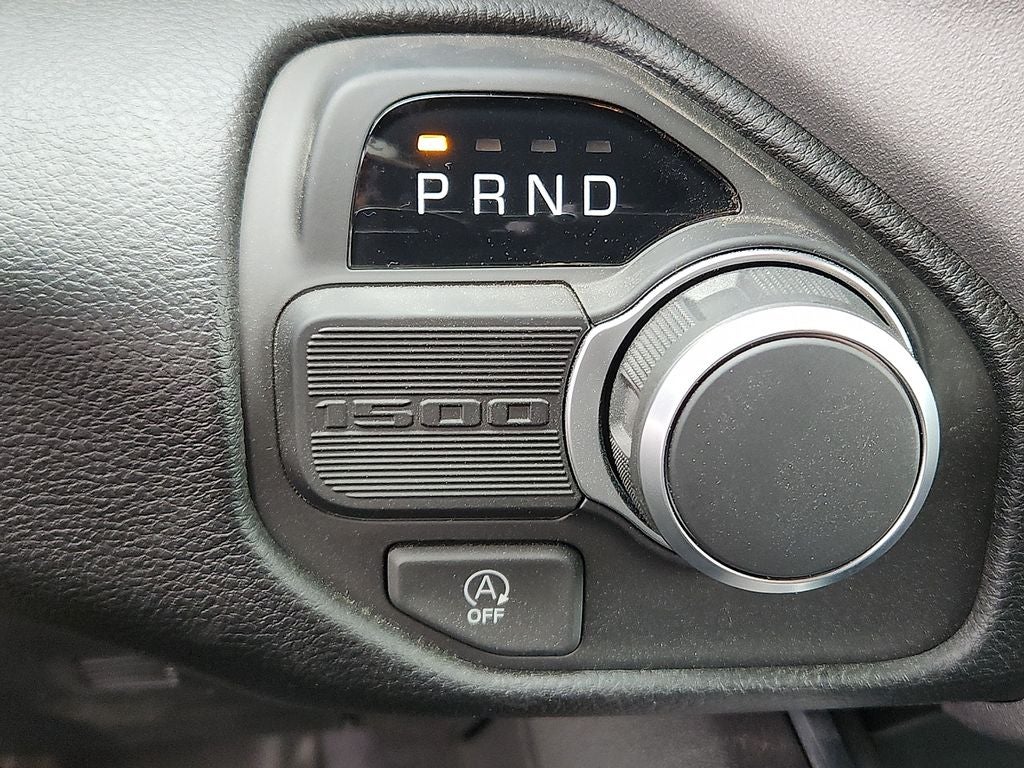 2025 RAM 1500 RAM 1500 LONE STAR CREW CAB 4X2 5'7' BOX