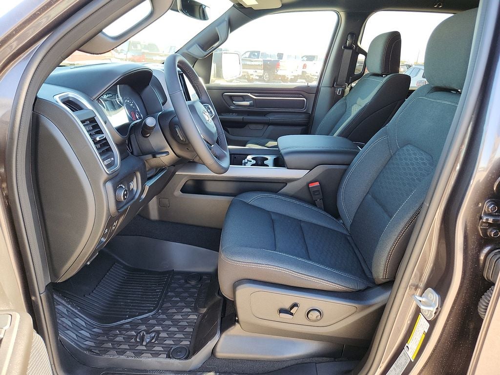 2025 RAM 1500 RAM 1500 LONE STAR CREW CAB 4X2 5'7' BOX