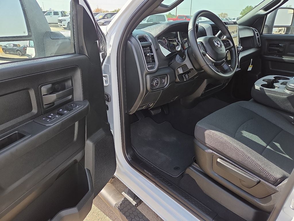 2026 RAM 2500 RAM 2500 TRADESMAN CREW CAB 4X4 6'4' BOX