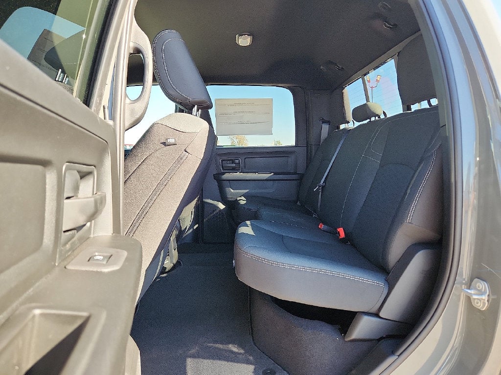 2027 RAM 2500 RAM 2500 BLACK EXPRESS CREW CAB 4X4 6'4' BOX