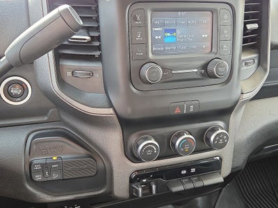 2019 RAM 2500 Tradesman Crew Cab 4x4 6'4' Box
