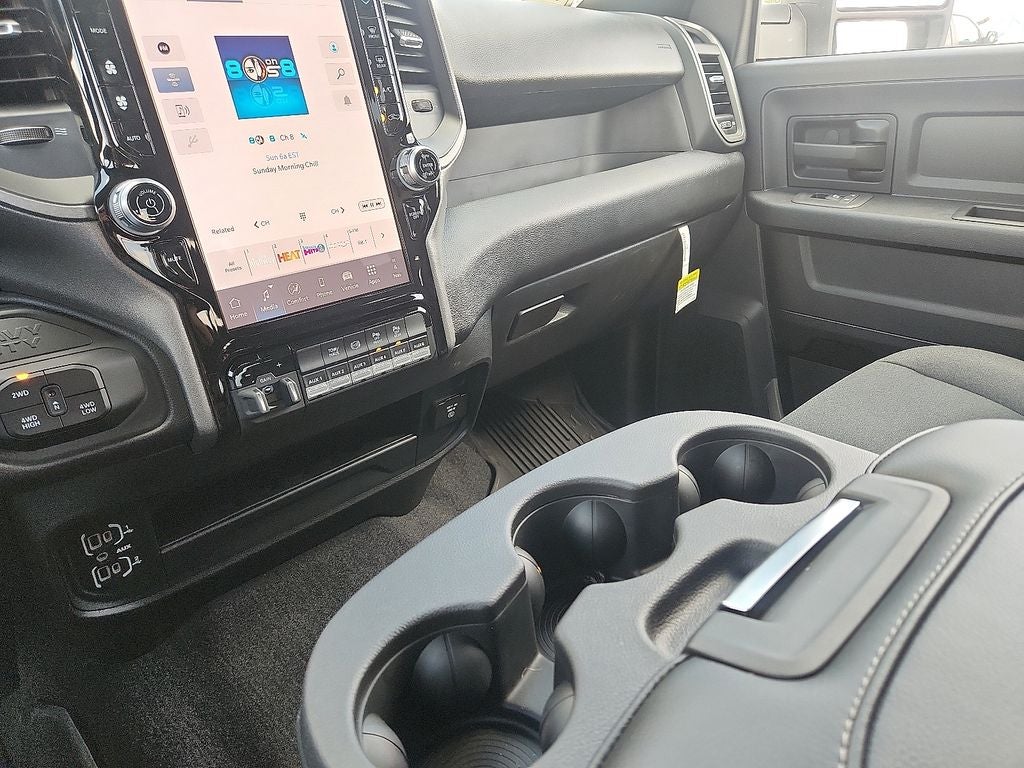 2026 RAM 2500 RAM 2500 TRADESMAN CREW CAB 4X4 8' BOX