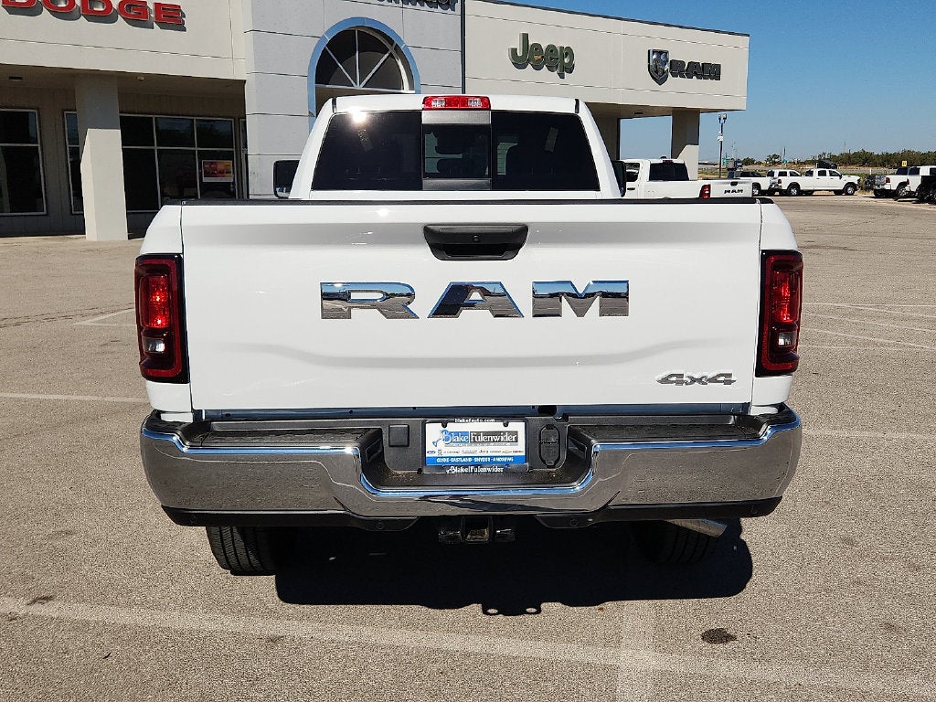 2027 RAM 2500 RAM 2500 TRADESMAN CREW CAB 4X4 8' BOX