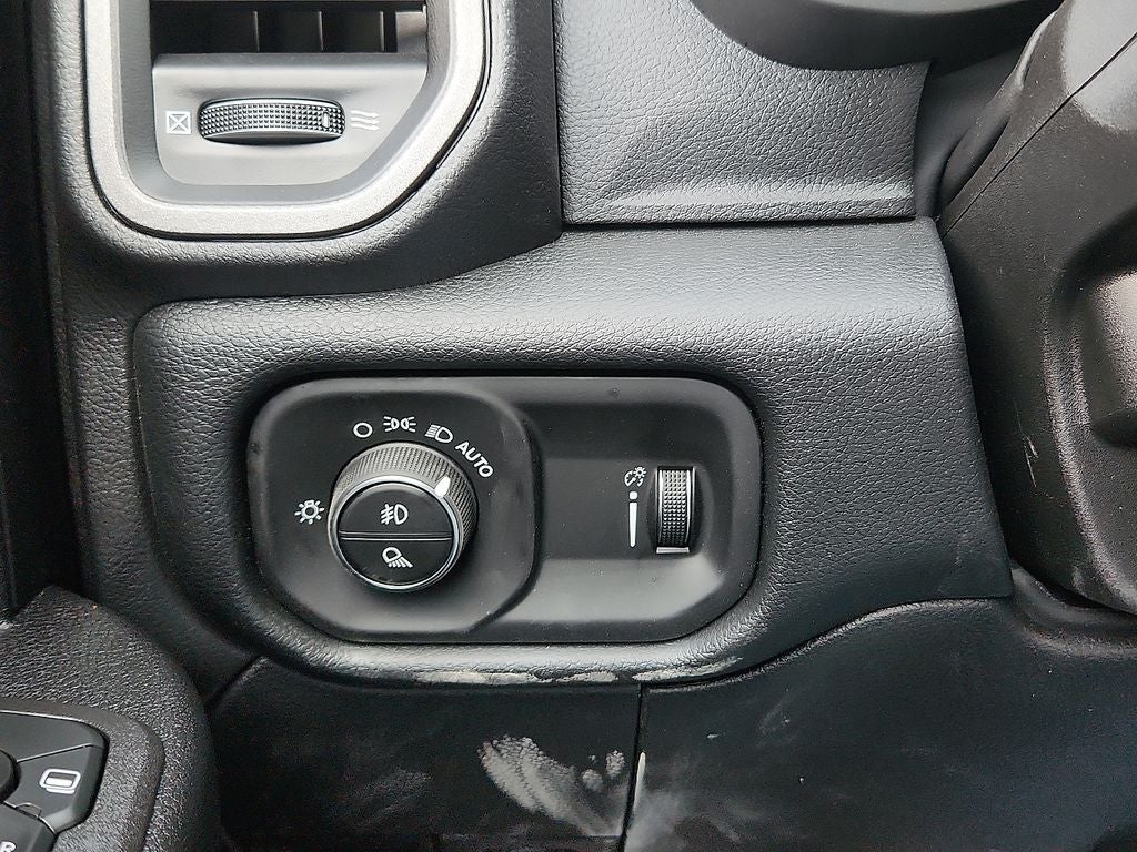 2027 RAM Ram 2500 RAM 2500 TRADESMAN CREW CAB 4X4 8' BOX