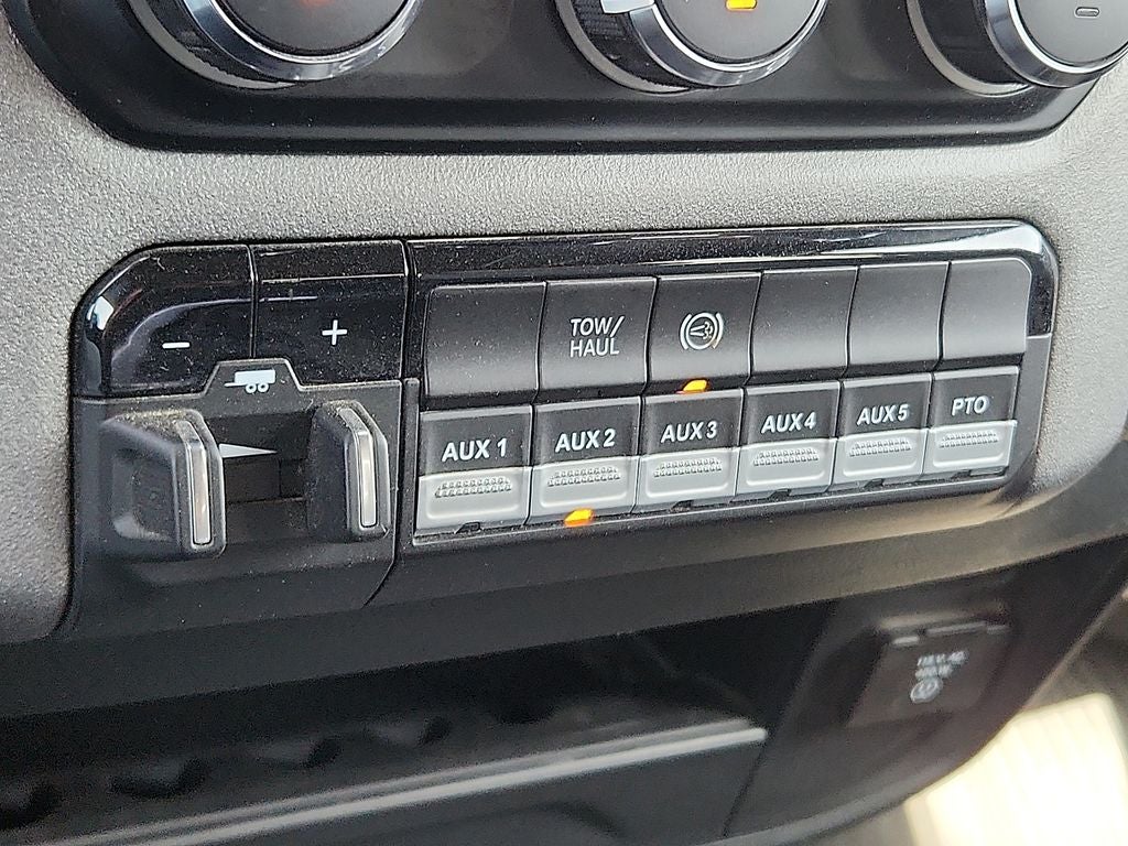2024 RAM 5500 Chassis Tradesman/SLT/Laramie/Limited