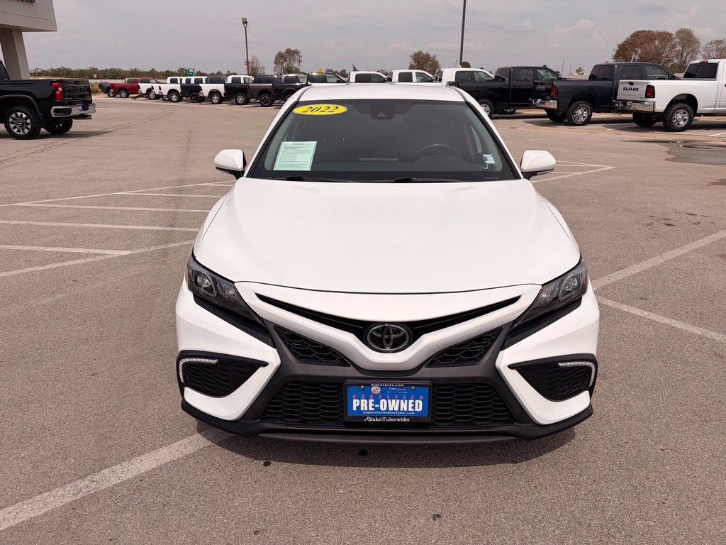 2022 Toyota Camry SE