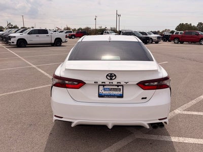 2022 Toyota Camry SE