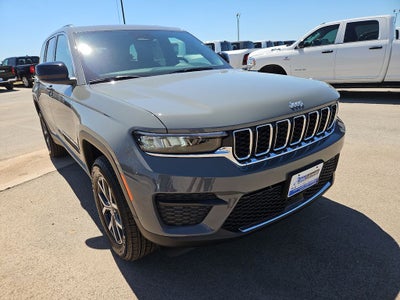 2027 Jeep Grand Cherokee GRAND CHEROKEE LAREDO X 4X4