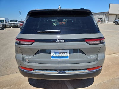 2027 Jeep Grand Cherokee GRAND CHEROKEE LAREDO X 4X4