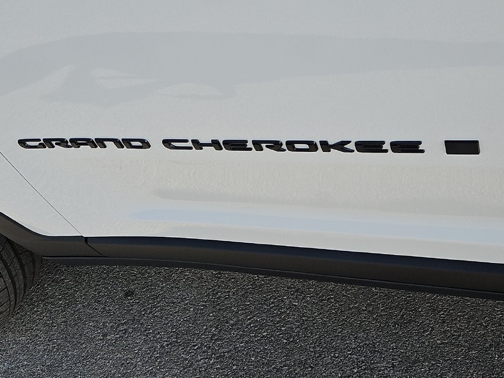 2027 Jeep Grand Cherokee GRAND CHEROKEE LAREDO ALTITUDE 4X4
