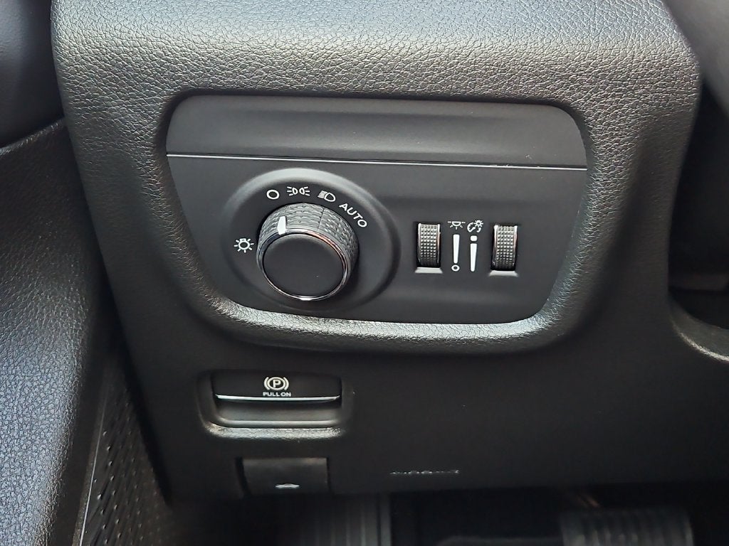 2027 Jeep Grand Cherokee GRAND CHEROKEE LAREDO ALTITUDE 4X4