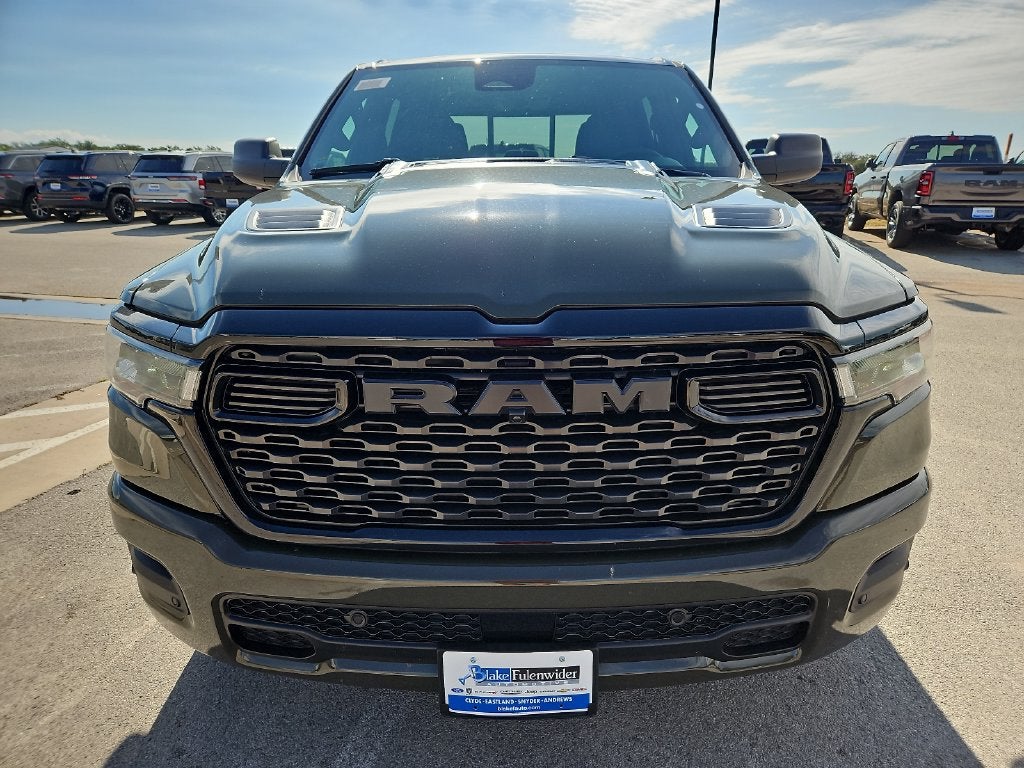 2026 RAM 1500 RAM 1500 EXPRESS CREW CAB 4X4 5'7' BOX