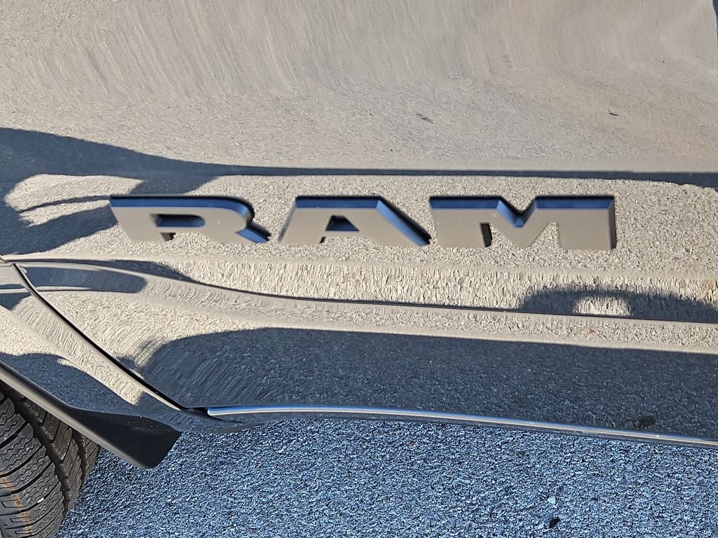 2026 RAM 1500 RAM 1500 EXPRESS QUAD CAB 4X4 6'4' BOX