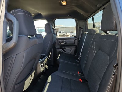 2026 RAM 1500 RAM 1500 EXPRESS QUAD CAB 4X4 6'4' BOX