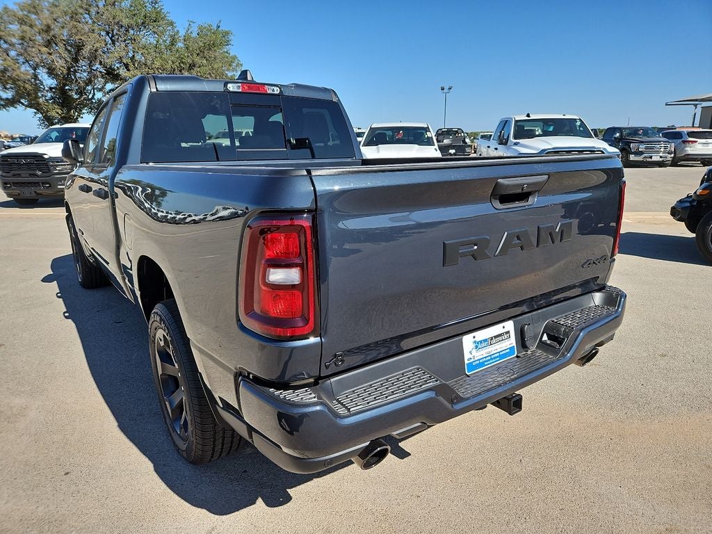 2026 RAM 1500 RAM 1500 EXPRESS QUAD CAB 4X4 6'4' BOX