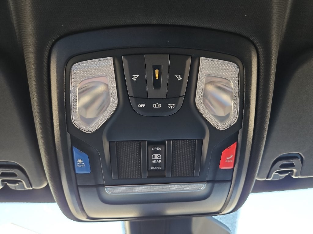 2027 RAM 1500 RAM 1500 EXPRESS CREW CAB 4X4 5'7' BOX