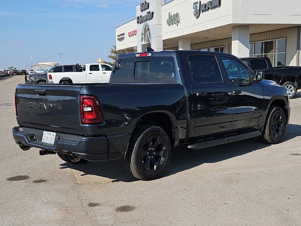 2027 RAM 1500 RAM 1500 EXPRESS CREW CAB 4X4 5'7' BOX