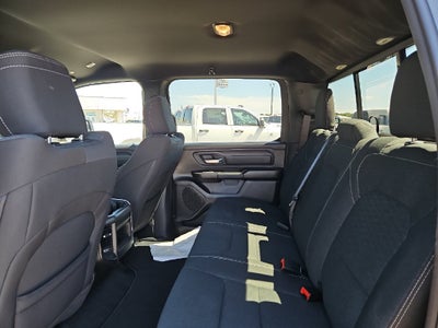 2027 RAM 1500 RAM 1500 EXPRESS CREW CAB 4X4 5'7' BOX