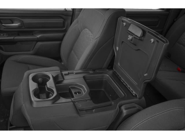 2027 RAM 1500 RAM 1500 EXPRESS CREW CAB 4X4 5'7' BOX
