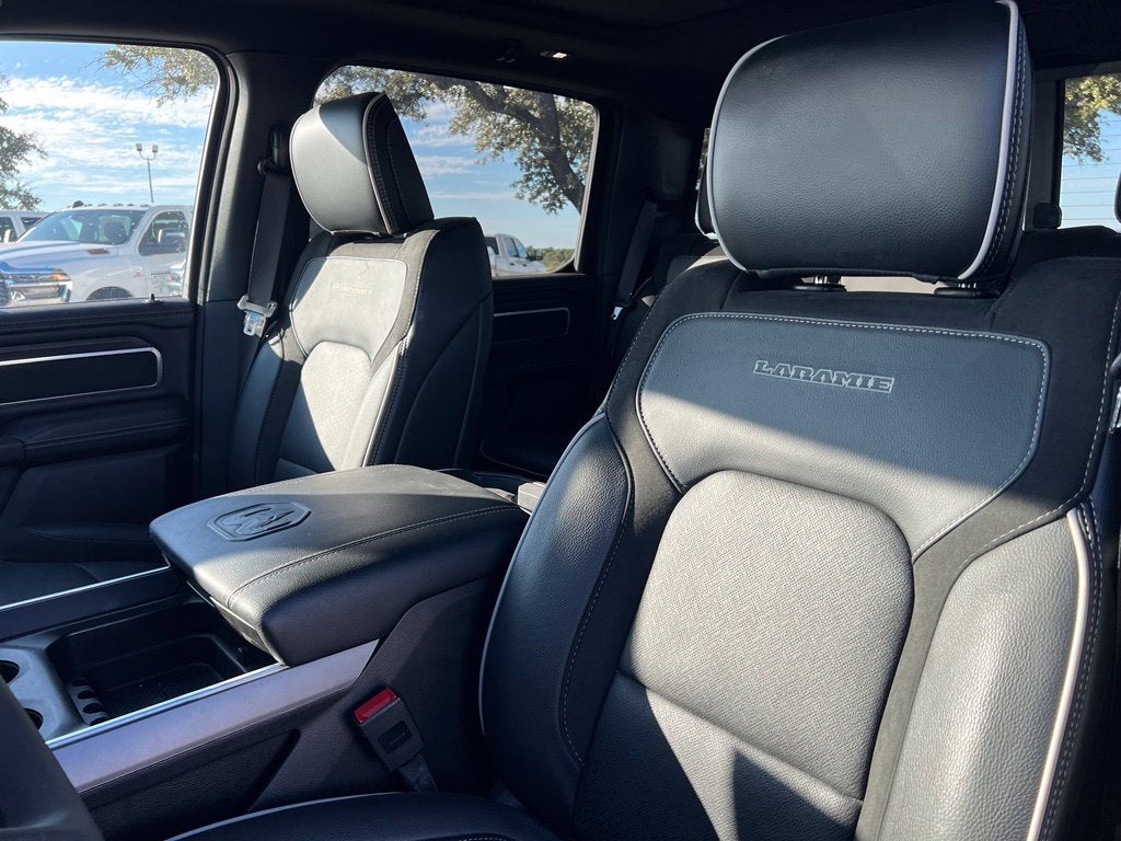 2026 RAM 1500 Laramie Crew Cab 4x4 5'7' Box