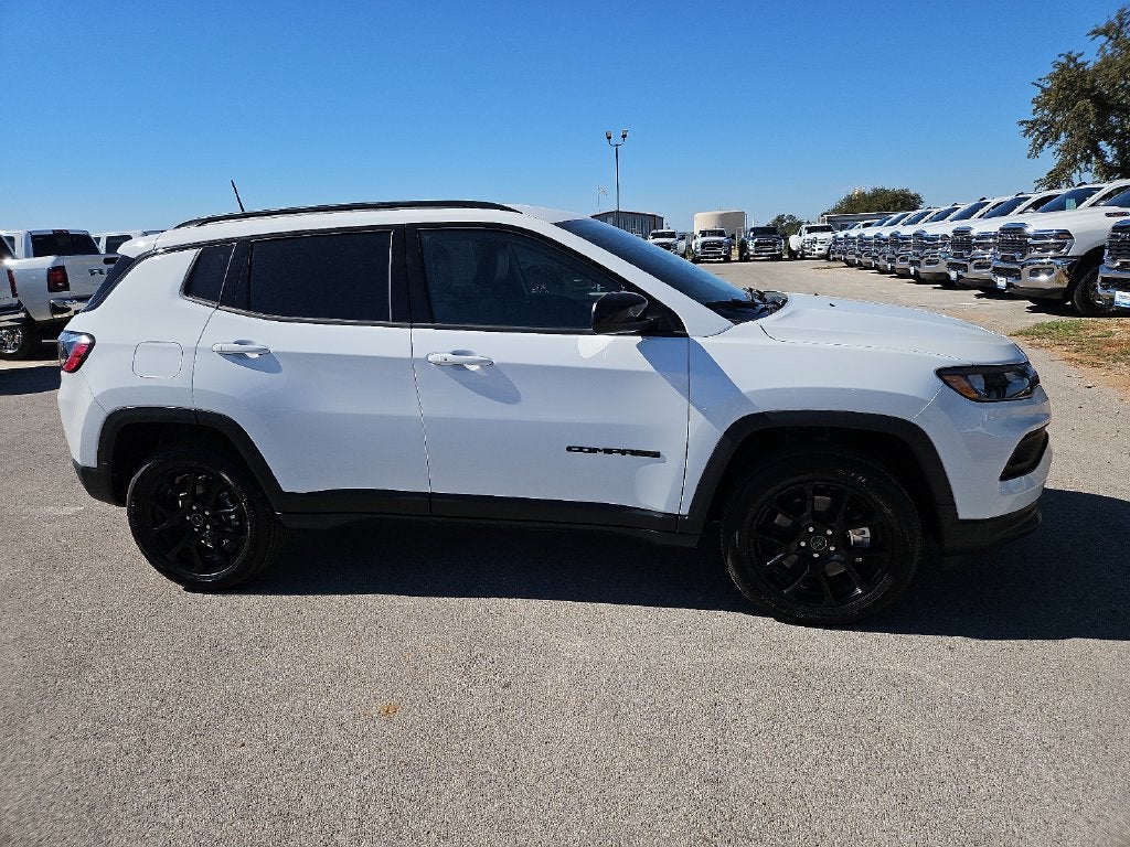 2027 Jeep Compass COMPASS LATITUDE ALTITUDE 4X4