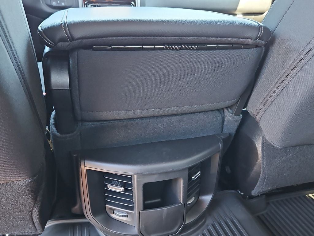 2026 RAM 2500 RAM 2500 TRADESMAN CREW CAB 4X4 6'4' BOX