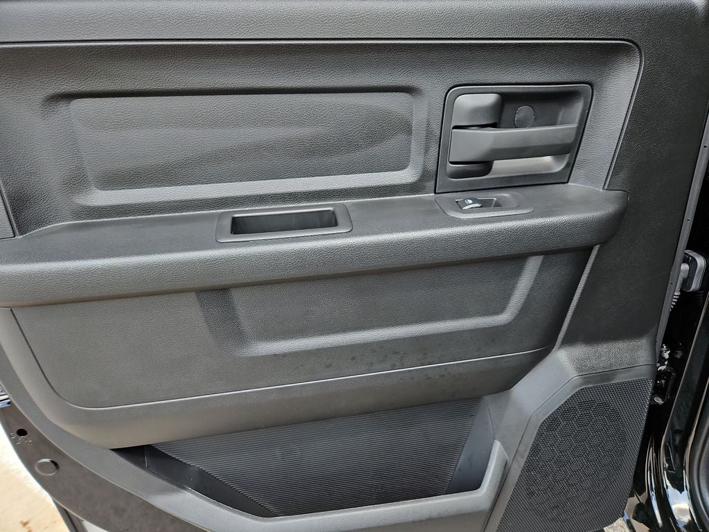 2026 RAM 2500 RAM 2500 TRADESMAN CREW CAB 4X4 6'4' BOX