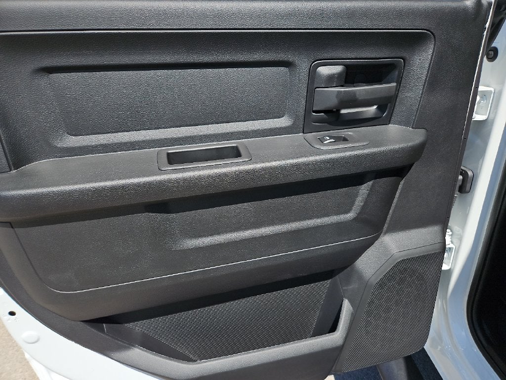 2027 RAM 3500 RAM 3500 TRADESMAN CREW CAB 4X4 8' BOX