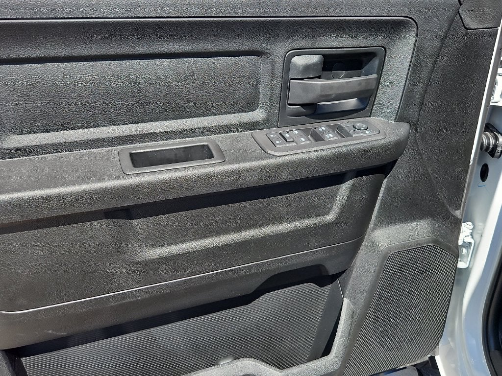 2027 RAM 3500 RAM 3500 TRADESMAN CREW CAB 4X4 8' BOX