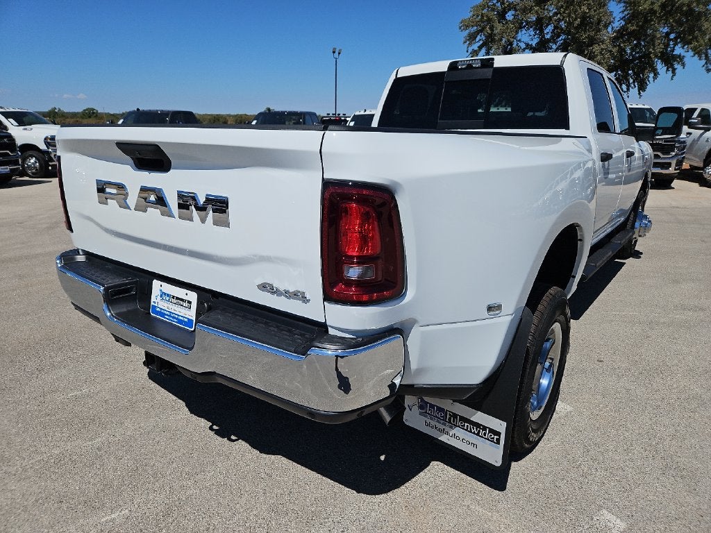 2027 RAM 3500 RAM 3500 TRADESMAN CREW CAB 4X4 8' BOX