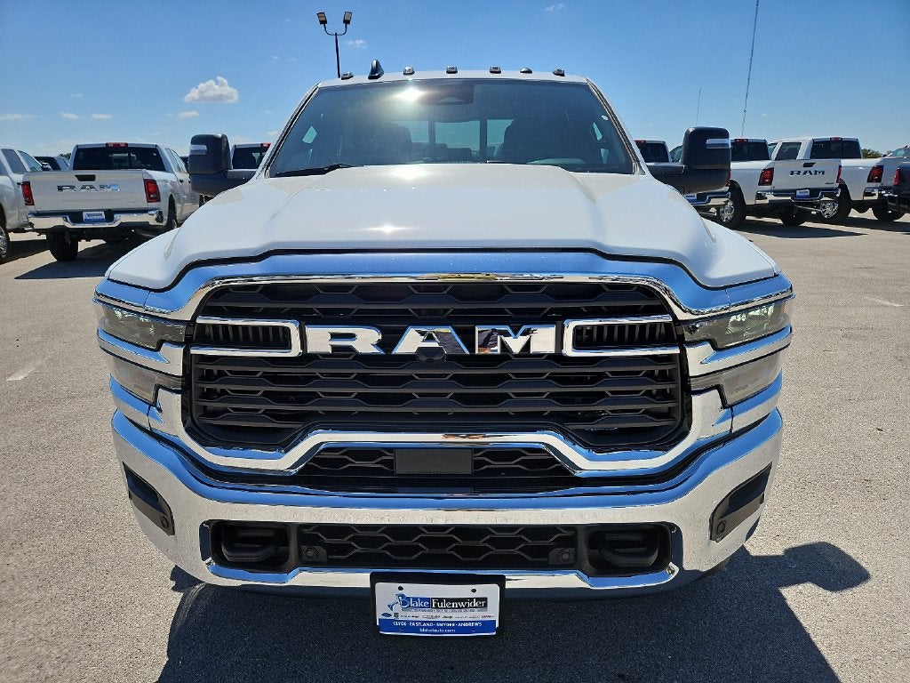 2027 RAM 3500 RAM 3500 TRADESMAN CREW CAB 4X4 8' BOX