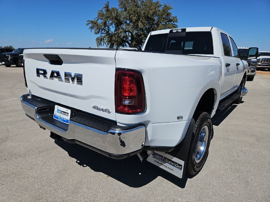 2027 RAM 3500 RAM 3500 TRADESMAN CREW CAB 4X4 8' BOX