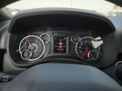 2027 RAM 3500 RAM 3500 TRADESMAN CREW CAB 4X4 8' BOX