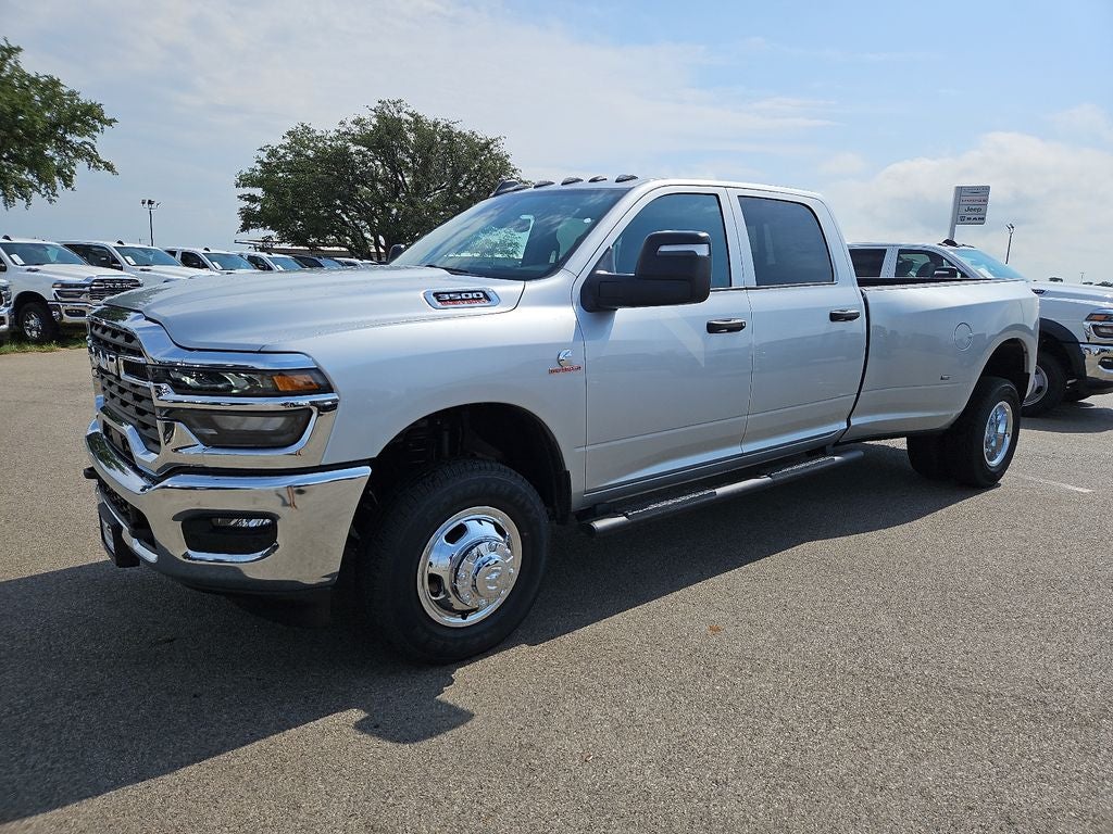 2026 RAM 3500 RAM 3500 TRADESMAN CREW CAB 4X4 8' BOX