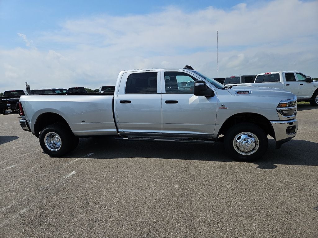 2026 RAM 3500 RAM 3500 TRADESMAN CREW CAB 4X4 8' BOX