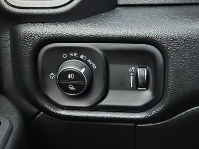 2027 RAM 3500 RAM 3500 TRADESMAN CREW CAB 4X4 8' BOX