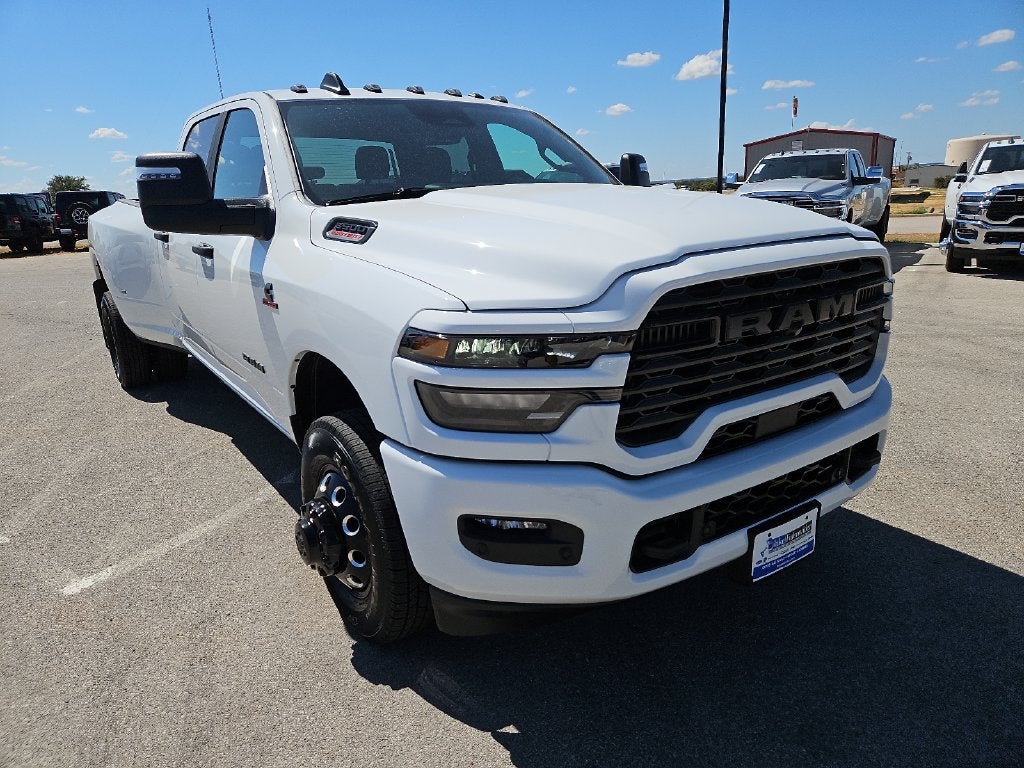 2027 RAM 3500 RAM 3500 LONE STAR CREW CAB 4X4 8' BOX
