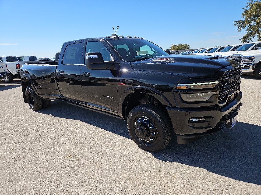 2027 RAM 3500 RAM 3500 LARAMIE CREW CAB 4X4 8' BOX