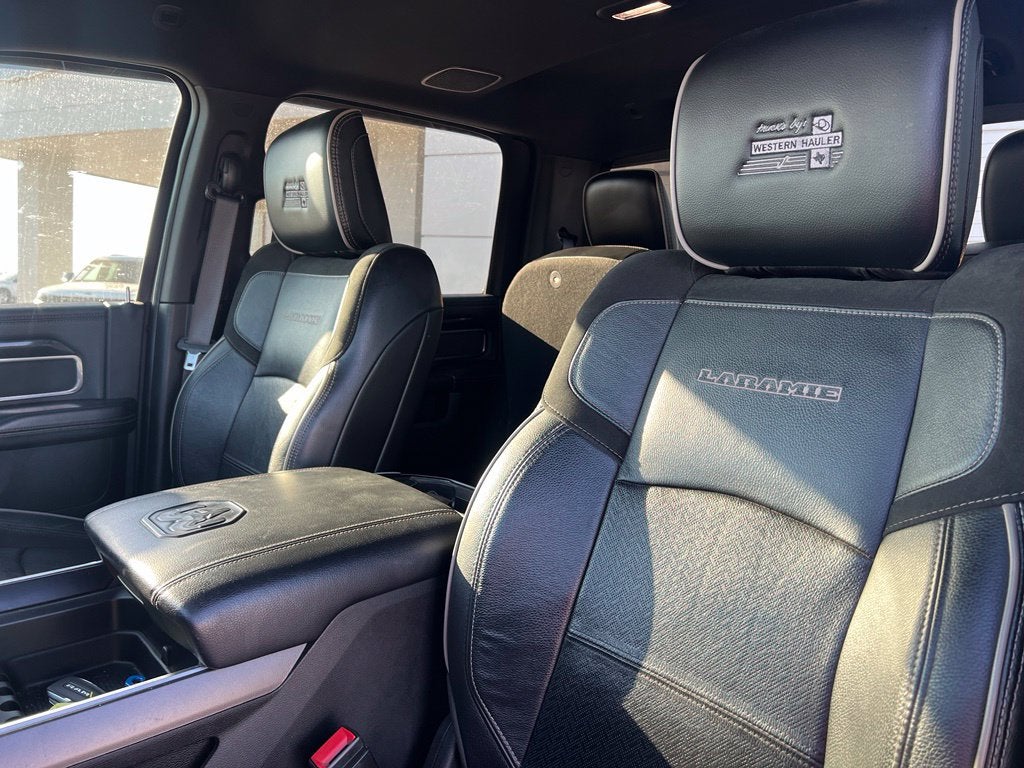 2022 RAM 3500 Laramie Crew Cab 4x4 8' Box