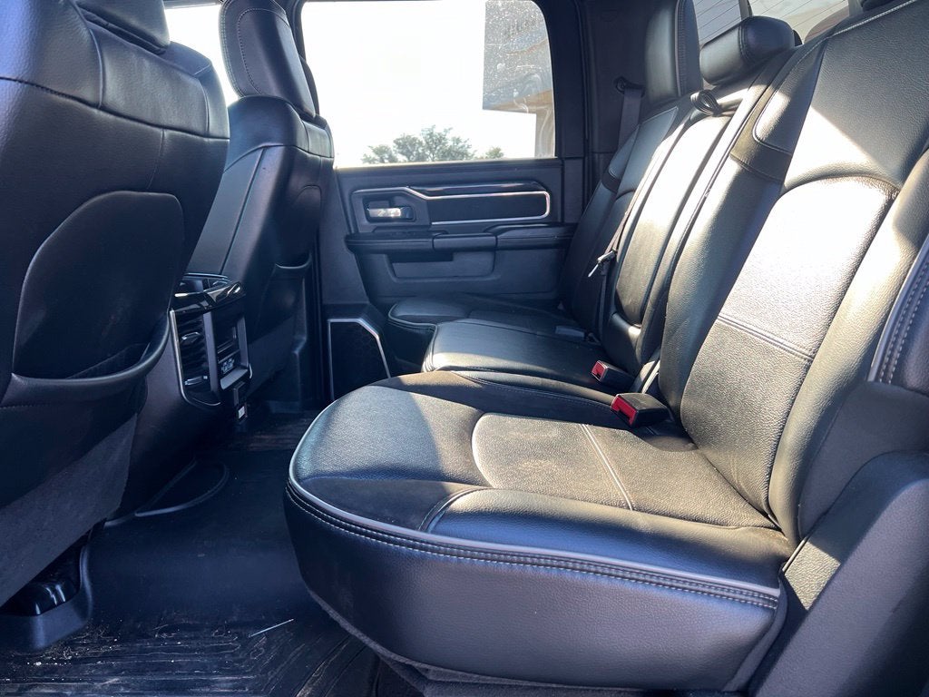2022 RAM 3500 Laramie Crew Cab 4x4 8' Box