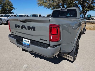 2027 RAM 3500 RAM 3500 LIMITED CREW CAB 4X4 8' BOX