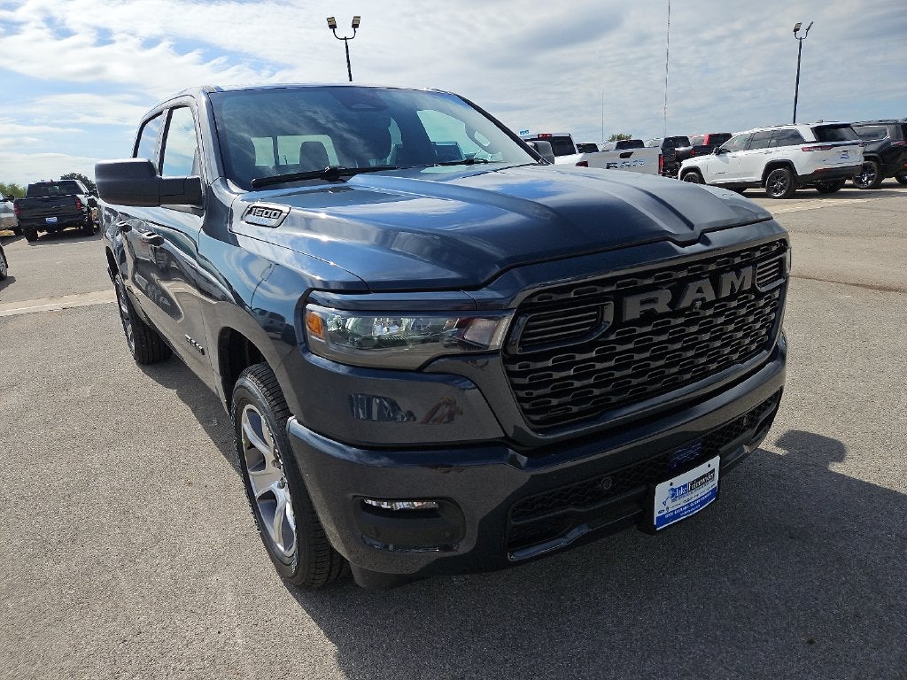 2027 RAM 1500 RAM 1500 EXPRESS CREW CAB 4X2 5'7' BOX