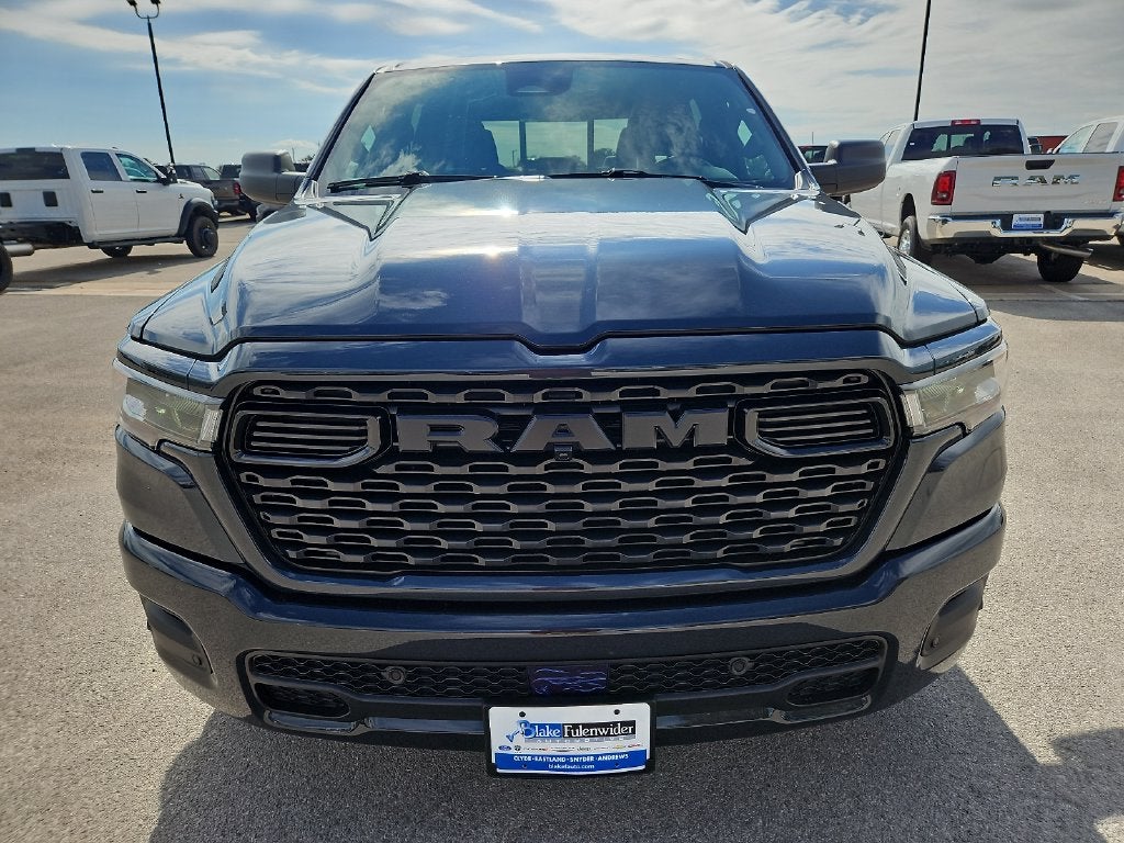 2027 RAM 1500 RAM 1500 EXPRESS CREW CAB 4X2 5'7' BOX