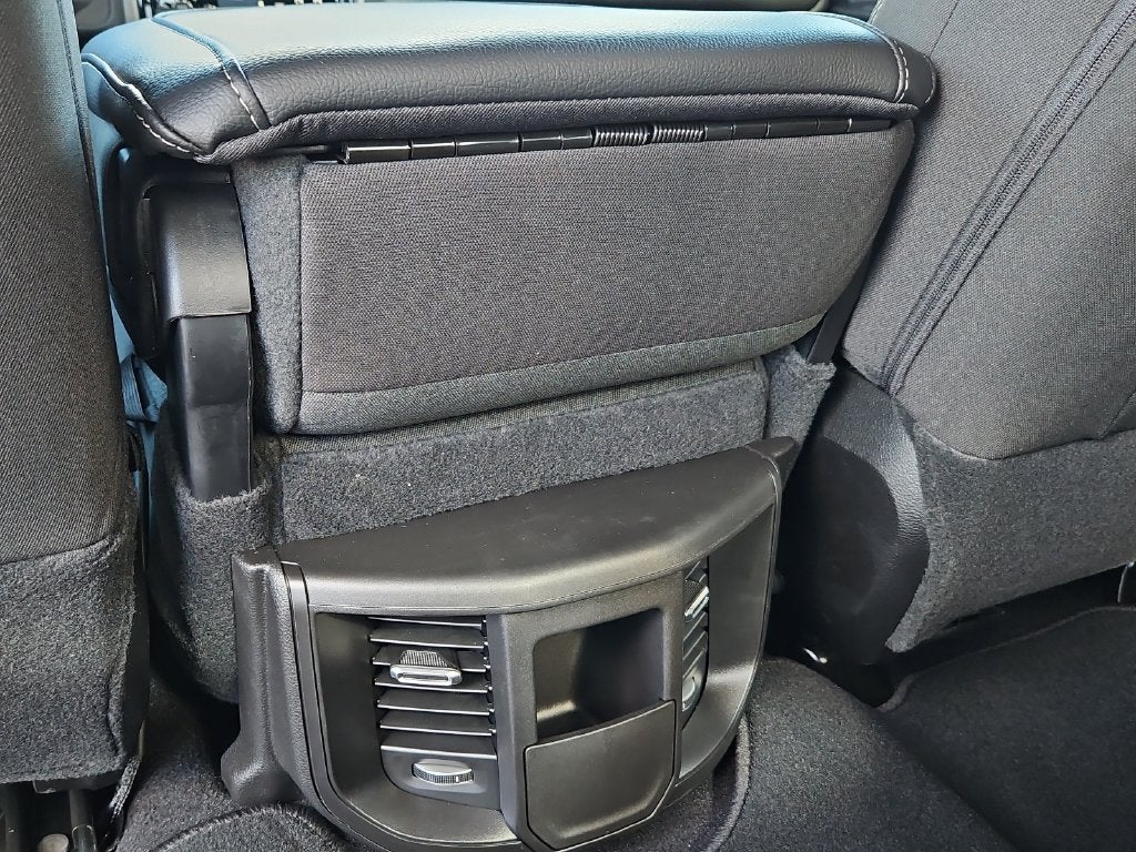 2027 RAM 2500 RAM 2500 TRADESMAN CREW CAB 4X4 6'4' BOX