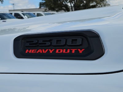 2027 RAM 2500 RAM 2500 TRADESMAN CREW CAB 4X4 6'4' BOX