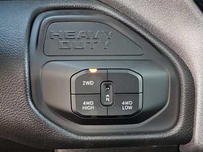 2027 RAM 2500 RAM 2500 TRADESMAN CREW CAB 4X4 6'4' BOX