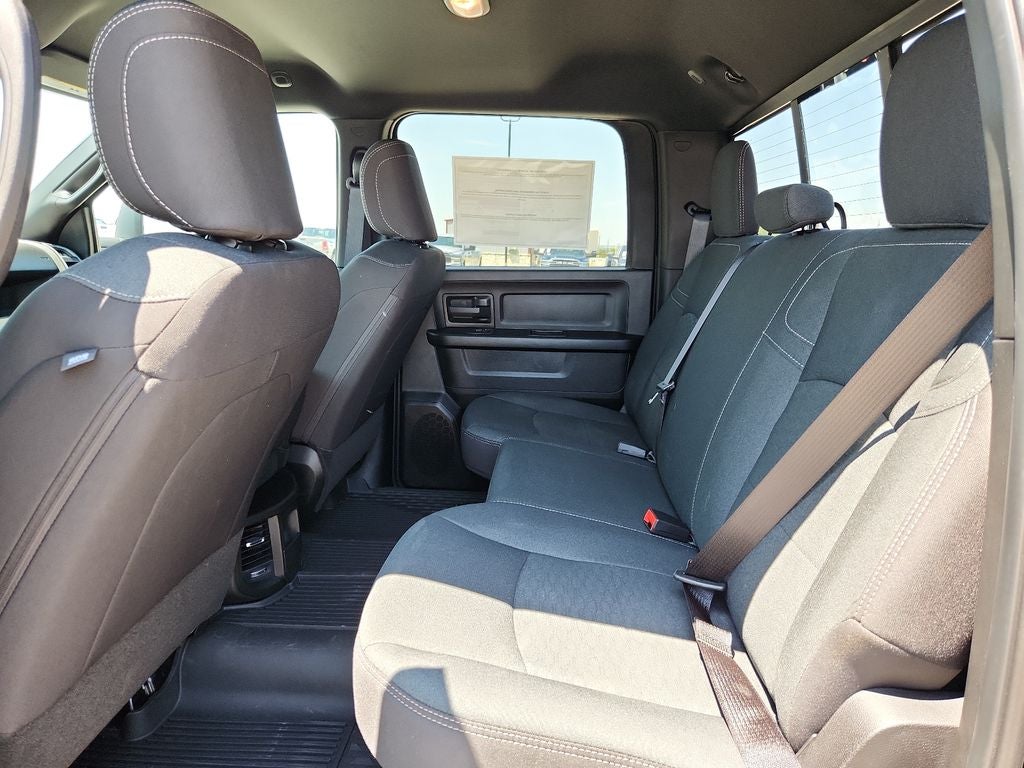 2026 RAM 2500 RAM 2500 BLACK EXPRESS CREW CAB 4X4 6'4' BOX
