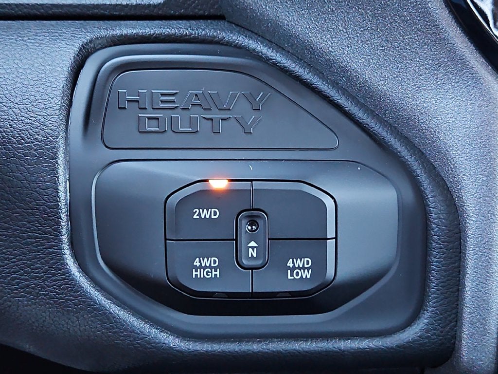 2027 RAM 2500 RAM 2500 TRADESMAN CREW CAB 4X4 8' BOX